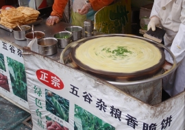 The BEST jianbing (aka Chinese Breakfast Burrito) in Shanghai